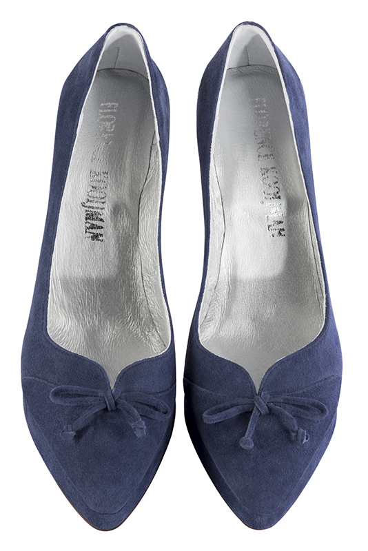 Prussian blue women's dress pumps, with a knot on the front. Tapered toe. Very high slim heel with a platform at the front. Top view - Florence KOOIJMAN